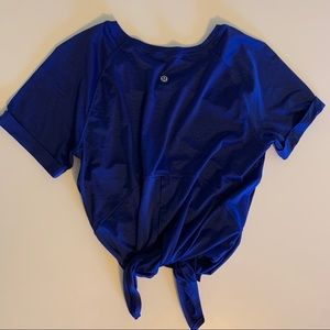 BLUE LULULEMON TOP
